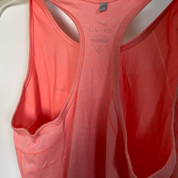 Nike workout tank! - Picture 3 of 3